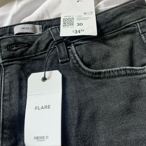 Brand new black flare jeans from forever 21. Never been worn.